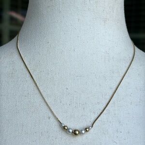 Dainty beaded necklace